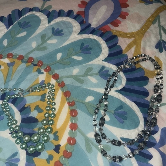 Set of two necklaces - Picture 1 of 3